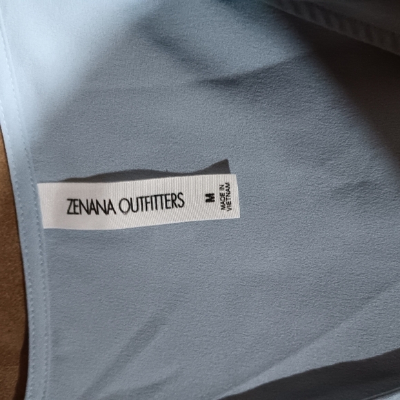 Light Blue Zenana outfitter Medium sized blouse - Picture 3 of 4